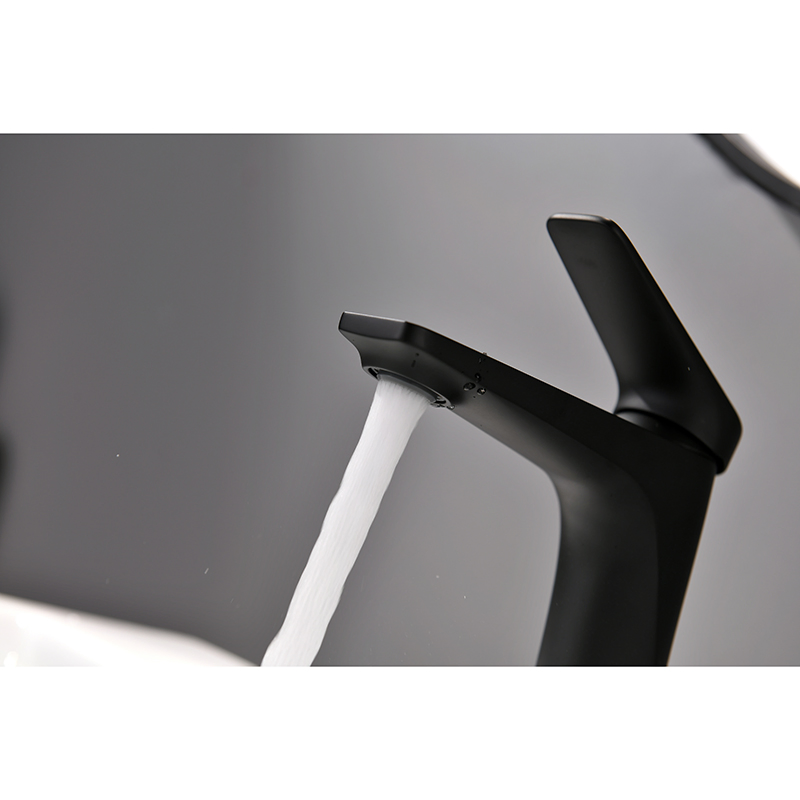 Modern Sink Water Single Handle Hot and Cold Water Tap Bathroom Basin Faucet