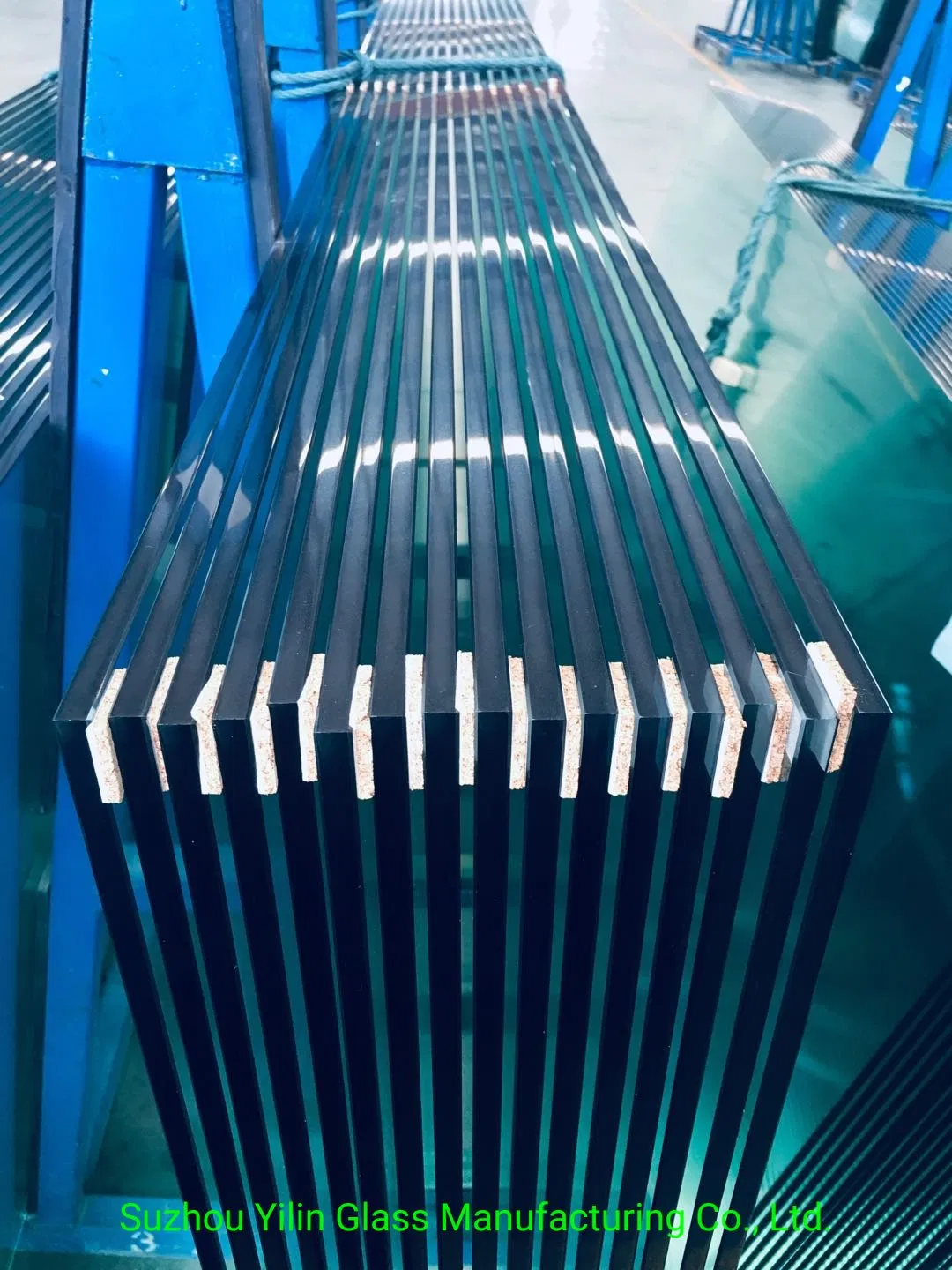 Закаленное стекло 2-19 мм CE SGCC, плоское и гнутое