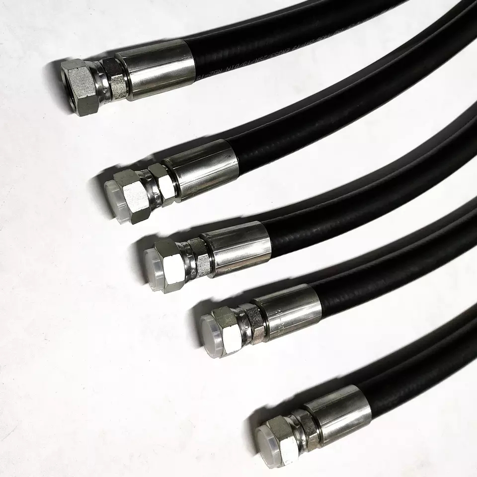 Гидравлический шланг высокого давления для спецтехники