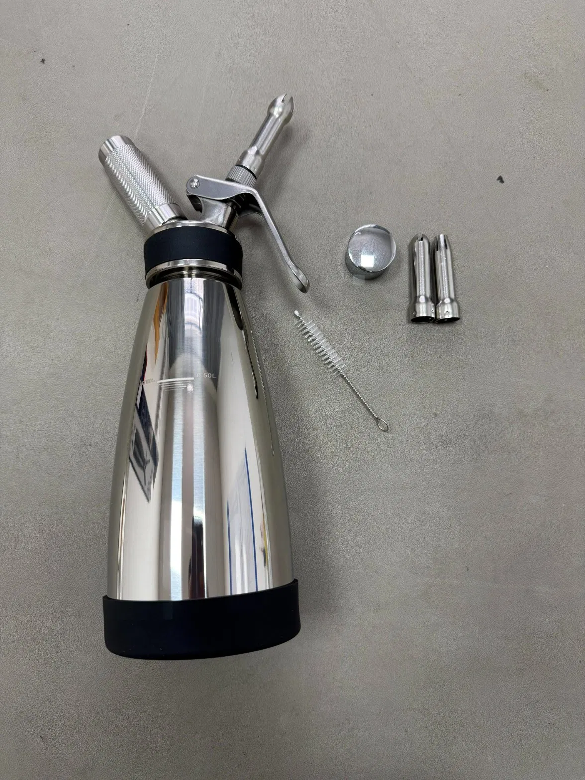 Кремовзбиватель из нержавеющей стали, 500 мл