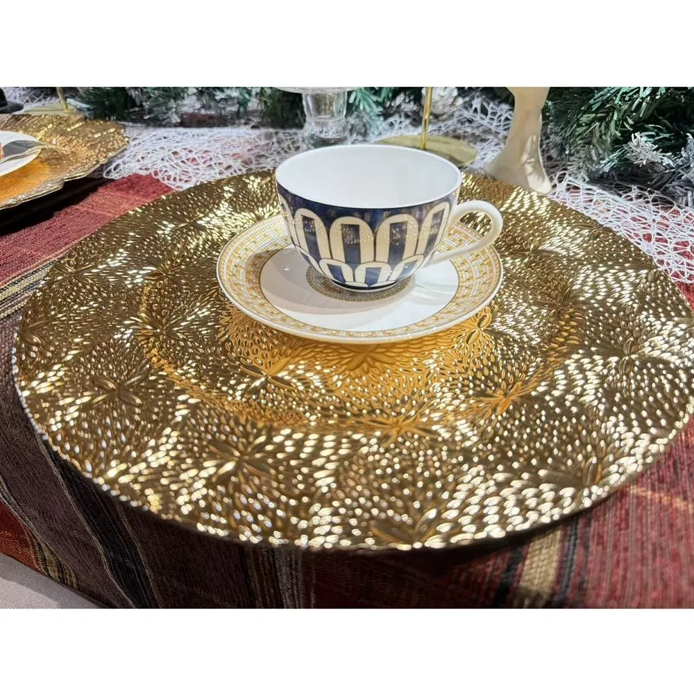 Classic Round Graininess Disposable Plastic PP Material Food-Grade Charger Plate for Hotel