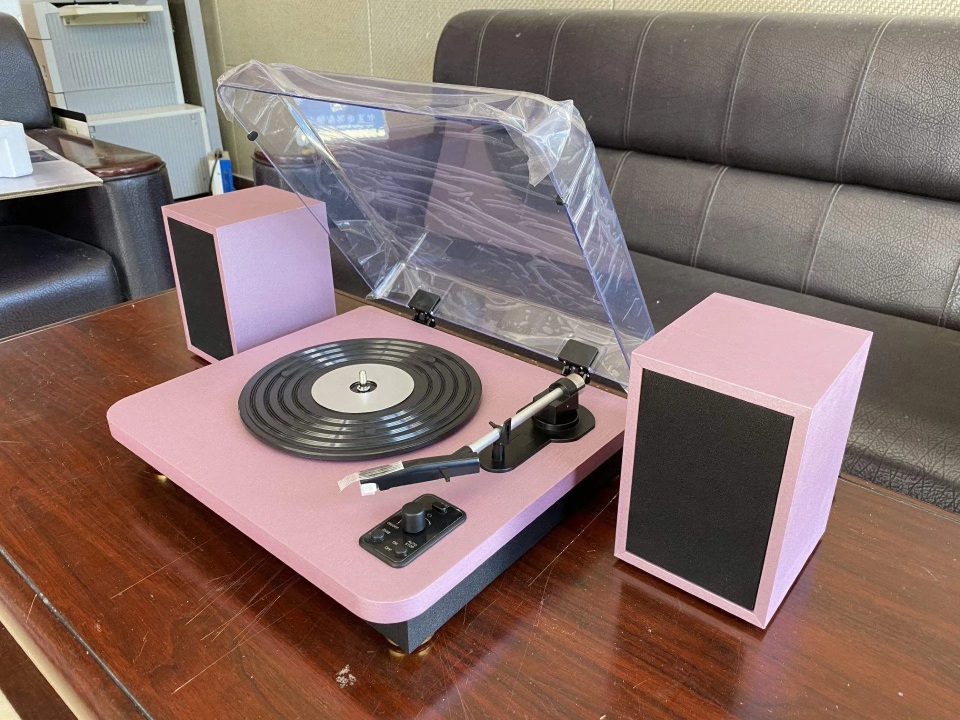 Портативный проигрыватель виниловых пластинок с Bluetooth