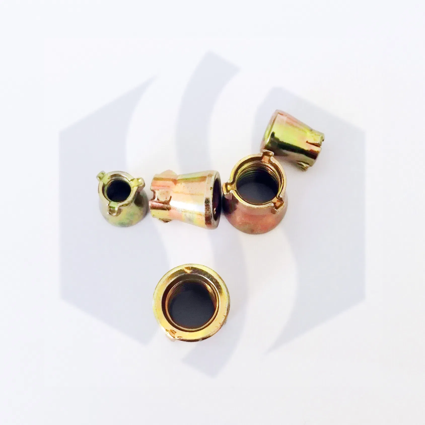 Анкерная гайка 3 шт. с болтами для крепления