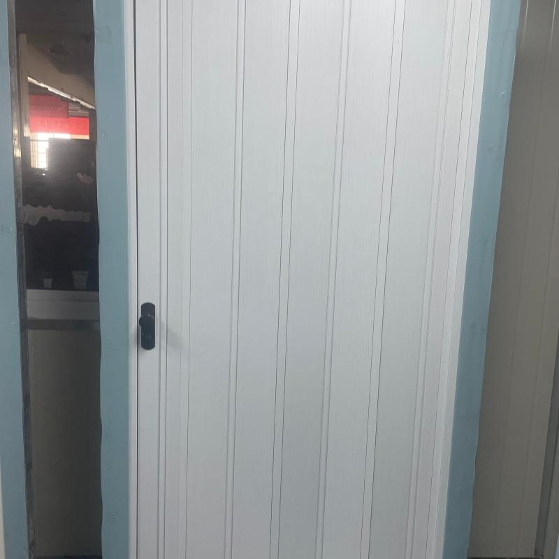 Middle East Good Sale with Flower Design Glass PVC Plastic Folding Door for Indoor Room Decoration