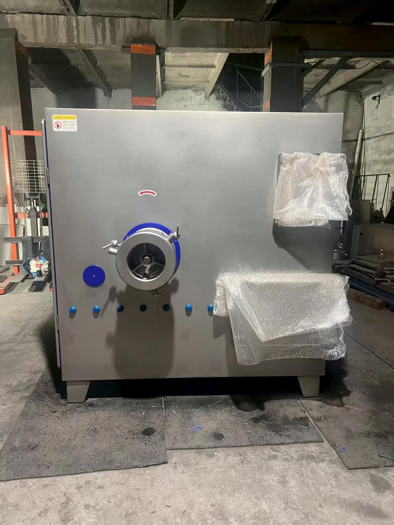 Jrs200twisted Rope Meat Grinder Frozen and Chilled Meat Grinder Big Capacity Factory