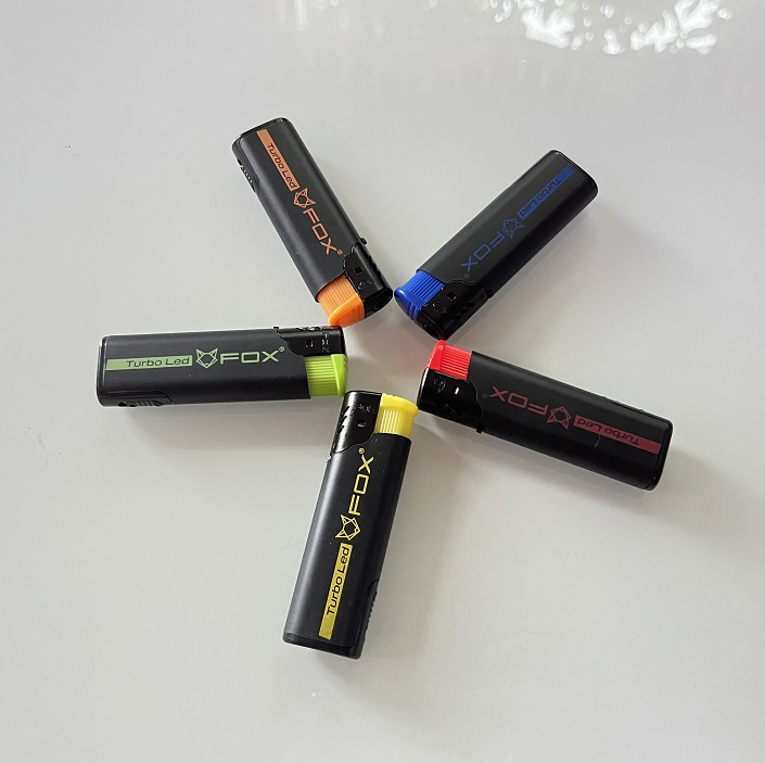 2024 New Fashionable Customizable Stable Flame Windproof Lighter with Light Promotional Price