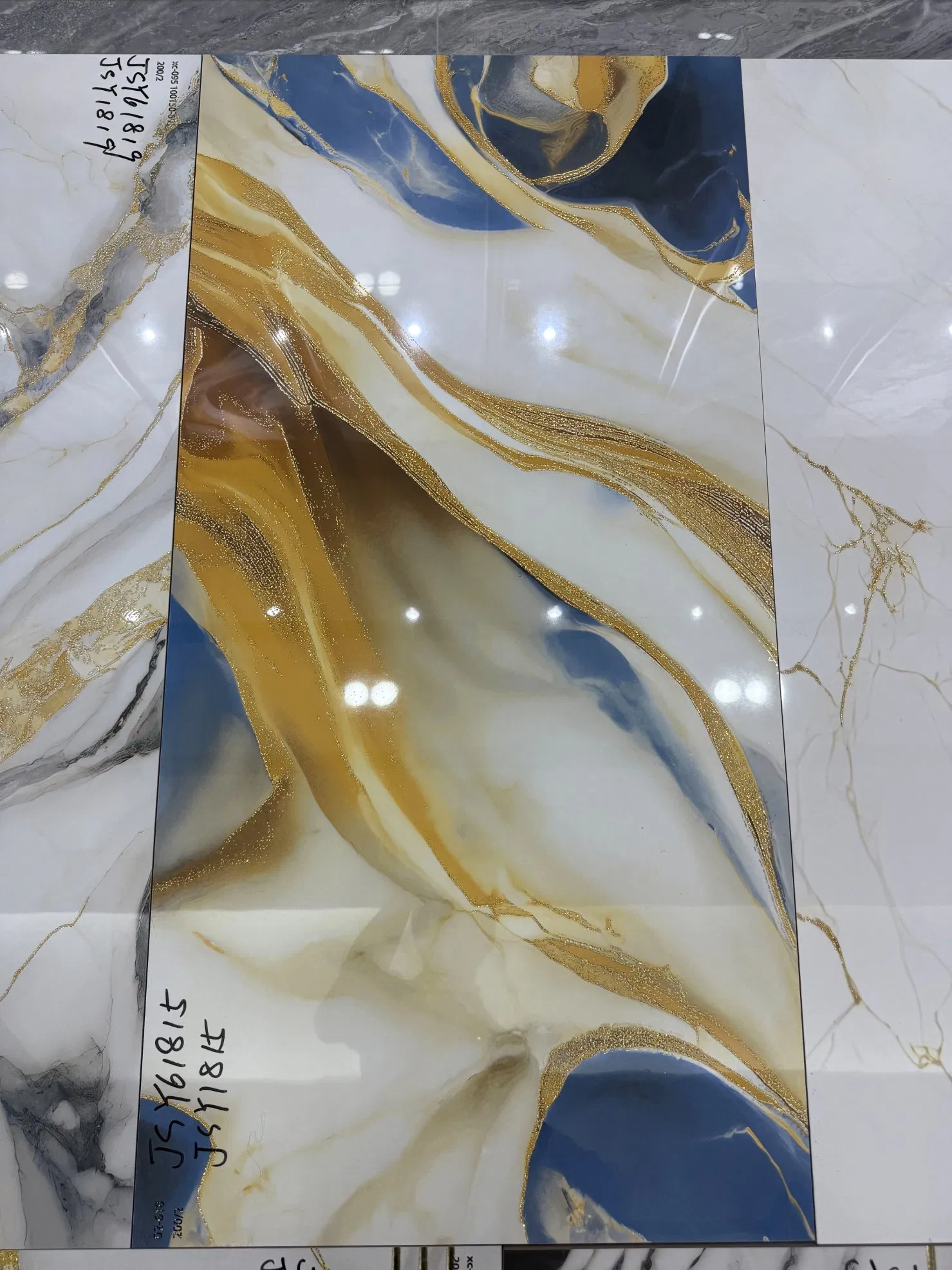 Элитная плитка Golden Silk для дизайна интерьера