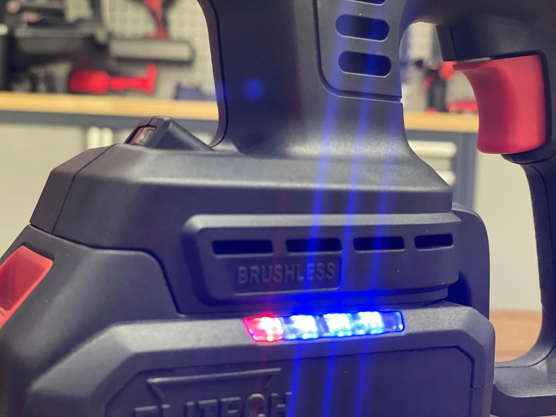 Беспроводной бесщеточный перфоратор Winkko 850Вт