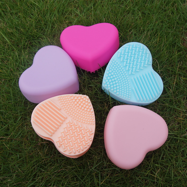 High Quality Cosmetic Cleaning Tools Heart Shape Pad Use Quick Clean Silicone Make up Brush Cleaner