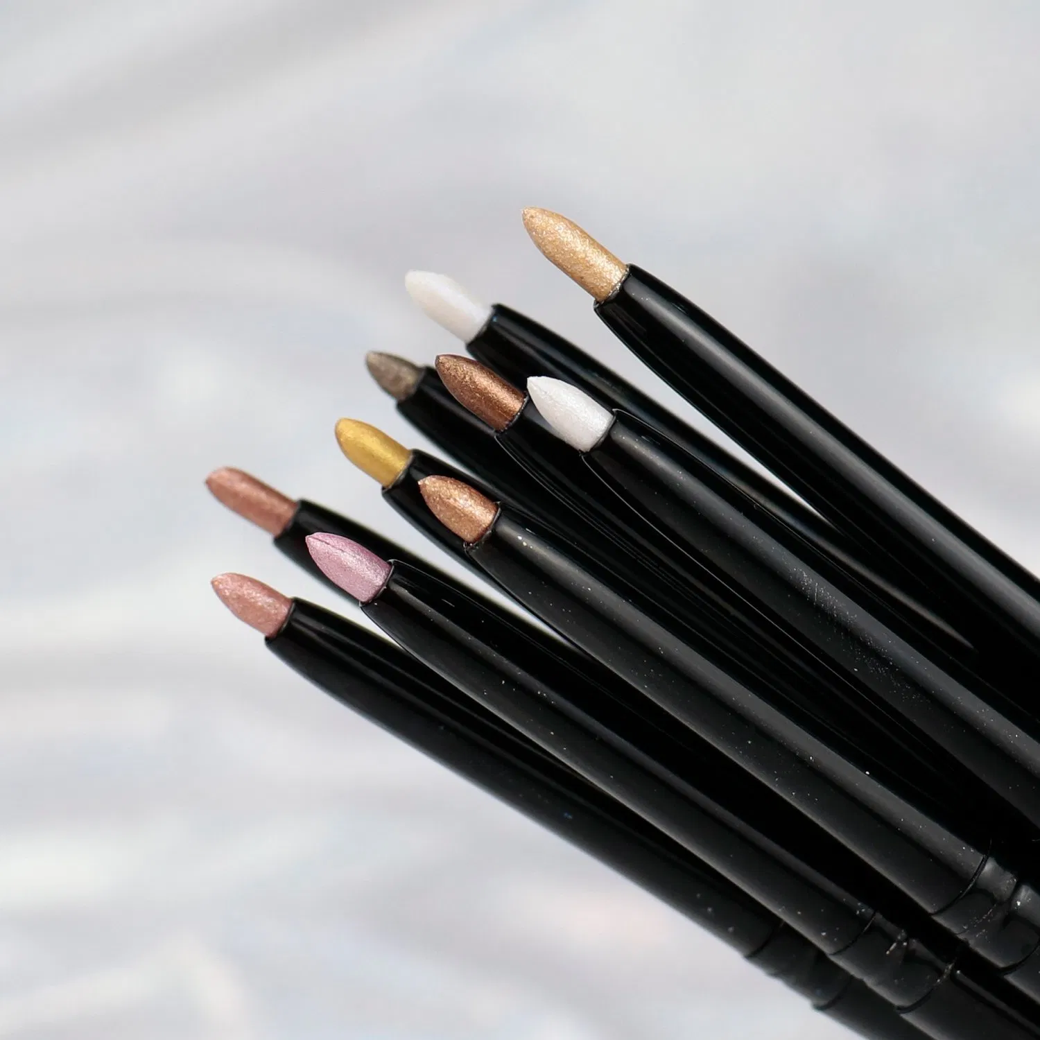 OEM/ODM Custom Logo Long Lasting Waterproof Color Highlight Pen Eyeshadow Stick Pencil