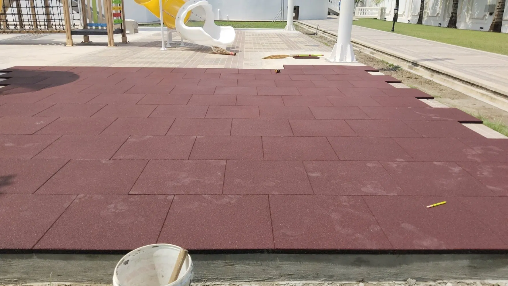 Factory Manufacturing Durable Resilient Rubber Mats for Outdoor Kids Playground Safety