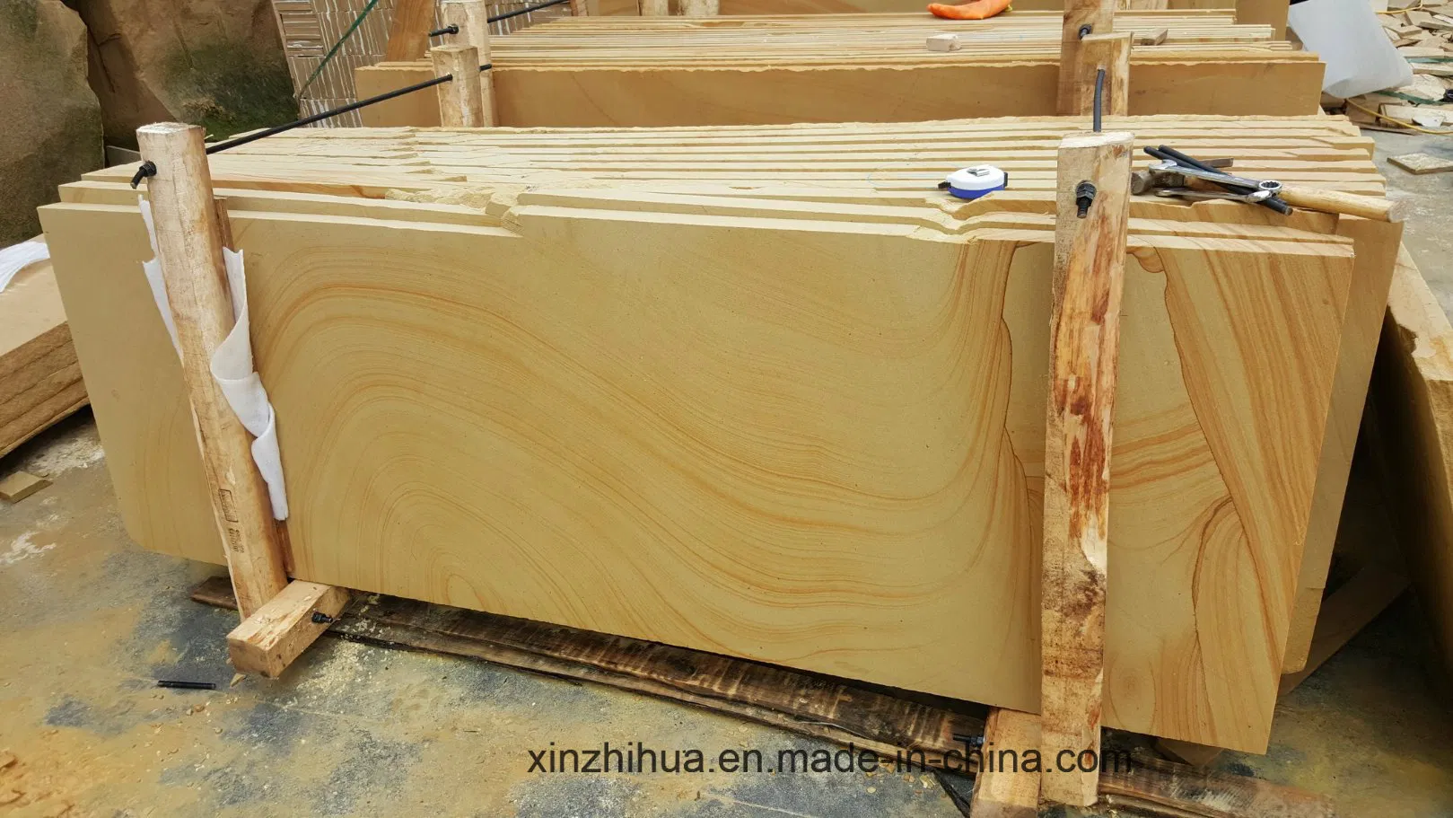 Yellow/Gold/Beige/Cream/White Wood Vein Sandstone Slabs Honed/Mushroom/Bushhammered for Wall/Cladding/Exterior