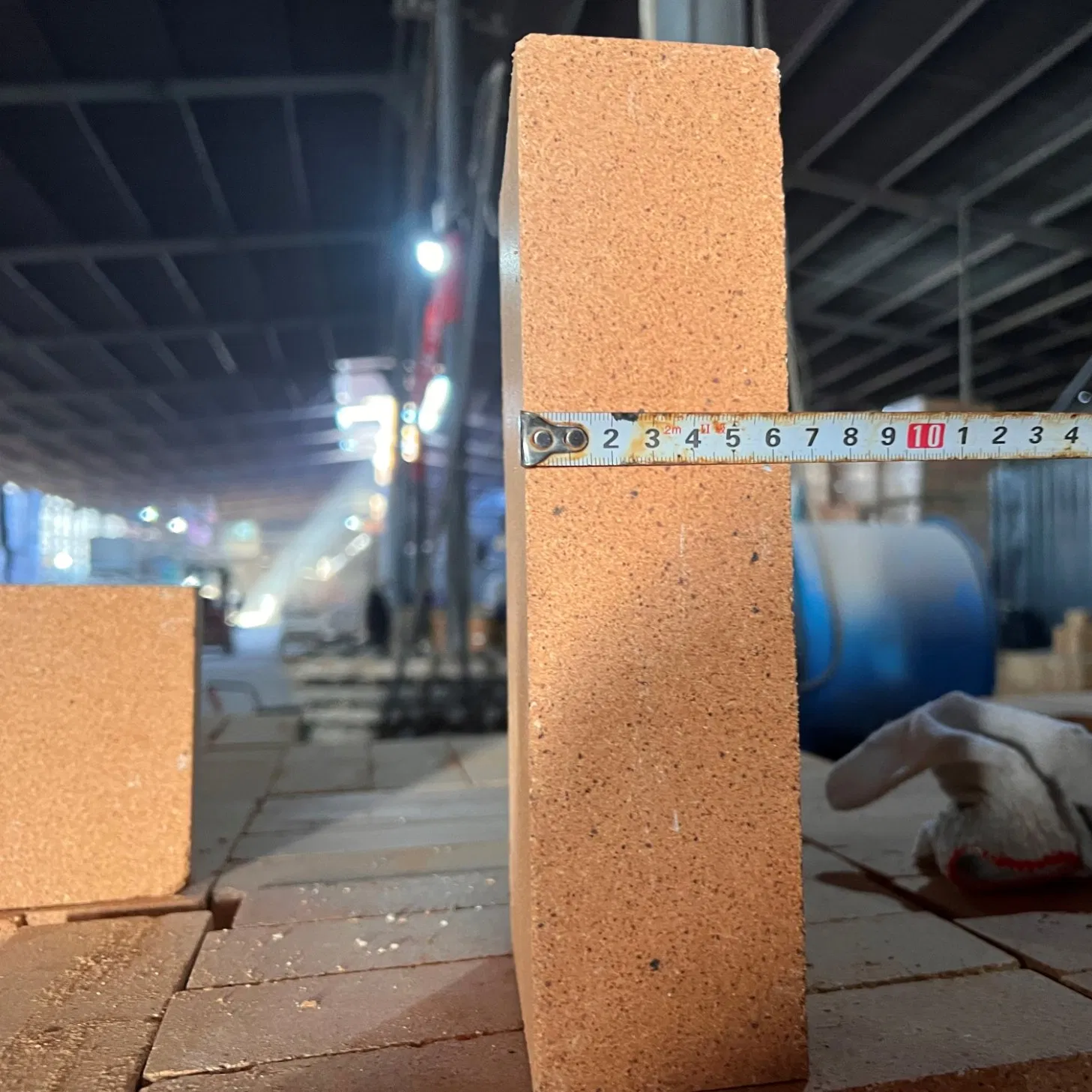 Огнеупорный шамотный кирпич высокого качества