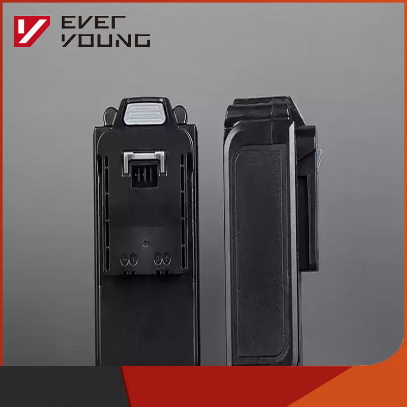 Аккумуляторная маслёнка 18В с быстрой зарядкой