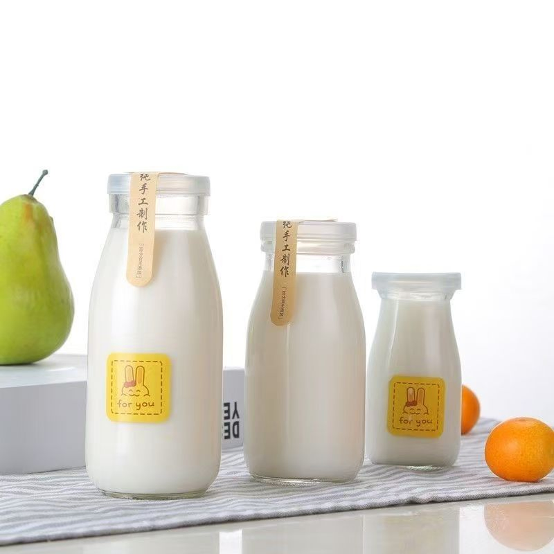 Milk Pudding Yogurt Glass Bottles Honey Water Beverage Drinking Glassware Milk Jars with Metal/Plastic Lid