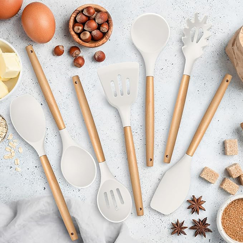 4 PCS Silicone Kitchen Utensils Set of Spoons & Turners