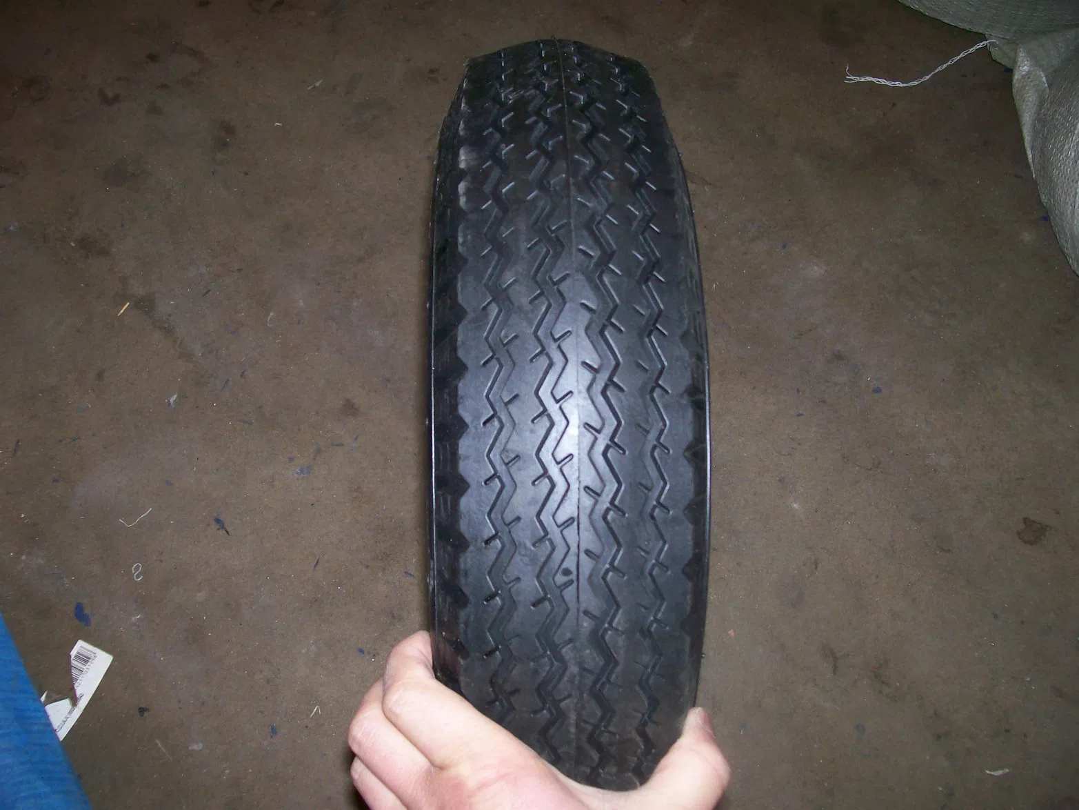 Low Price Pneumatic Rubber Wheel with High Quality (16"*4.50-8)