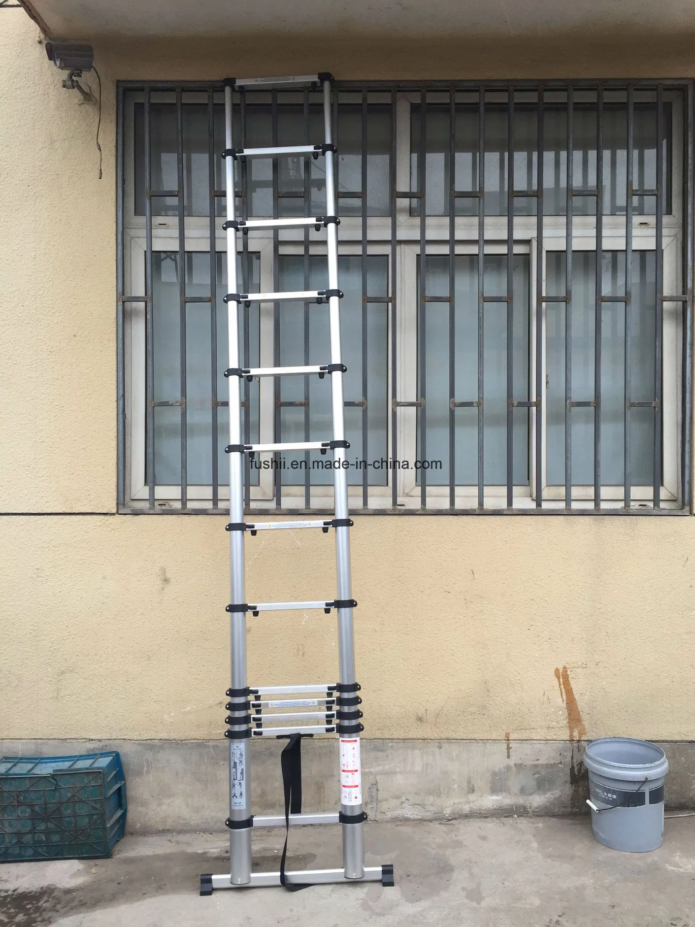 3.8m Telescopic Ladder with Stabilizer Bar and Finger Safety Gap/Finger Protect