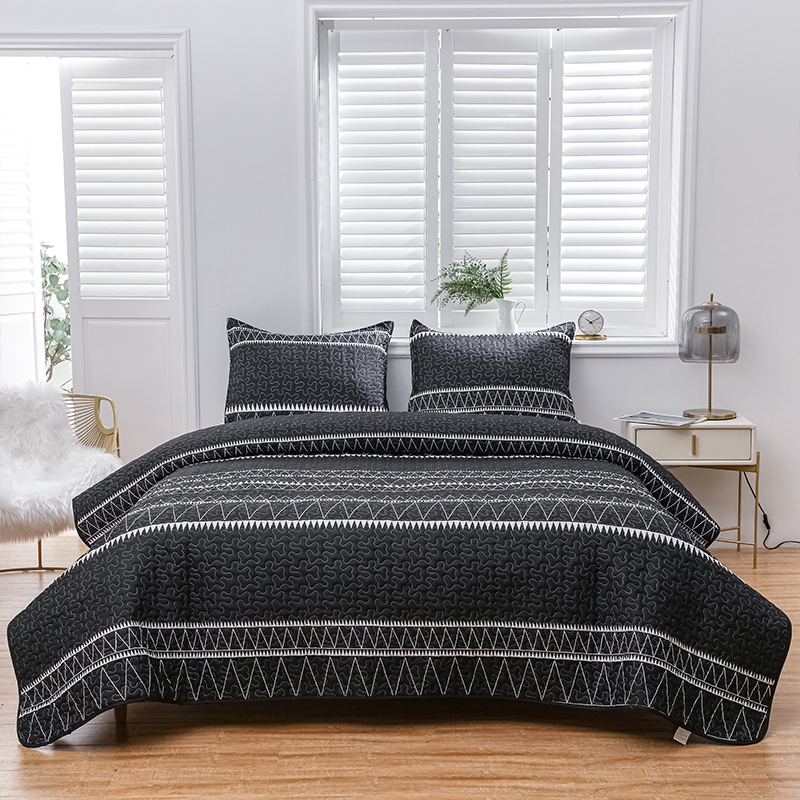 Factory Wholesale Home Textile Bed Sheet Duvet Cover Polyester Brushed Microfiber Bedding Set Queen/King Quilted Bedspread