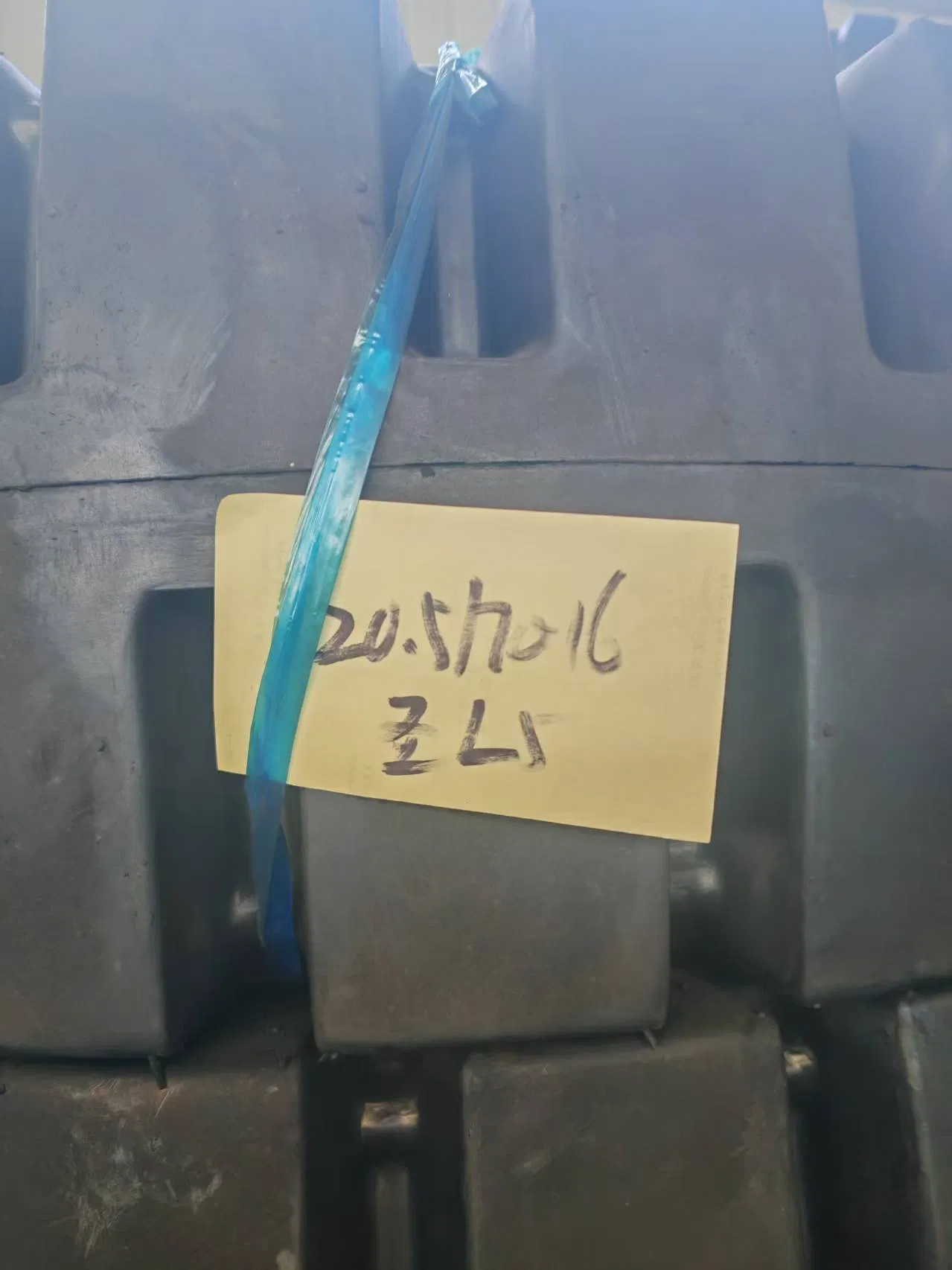 Радиальный внедорожный грузовой шины 20.5/70 R16