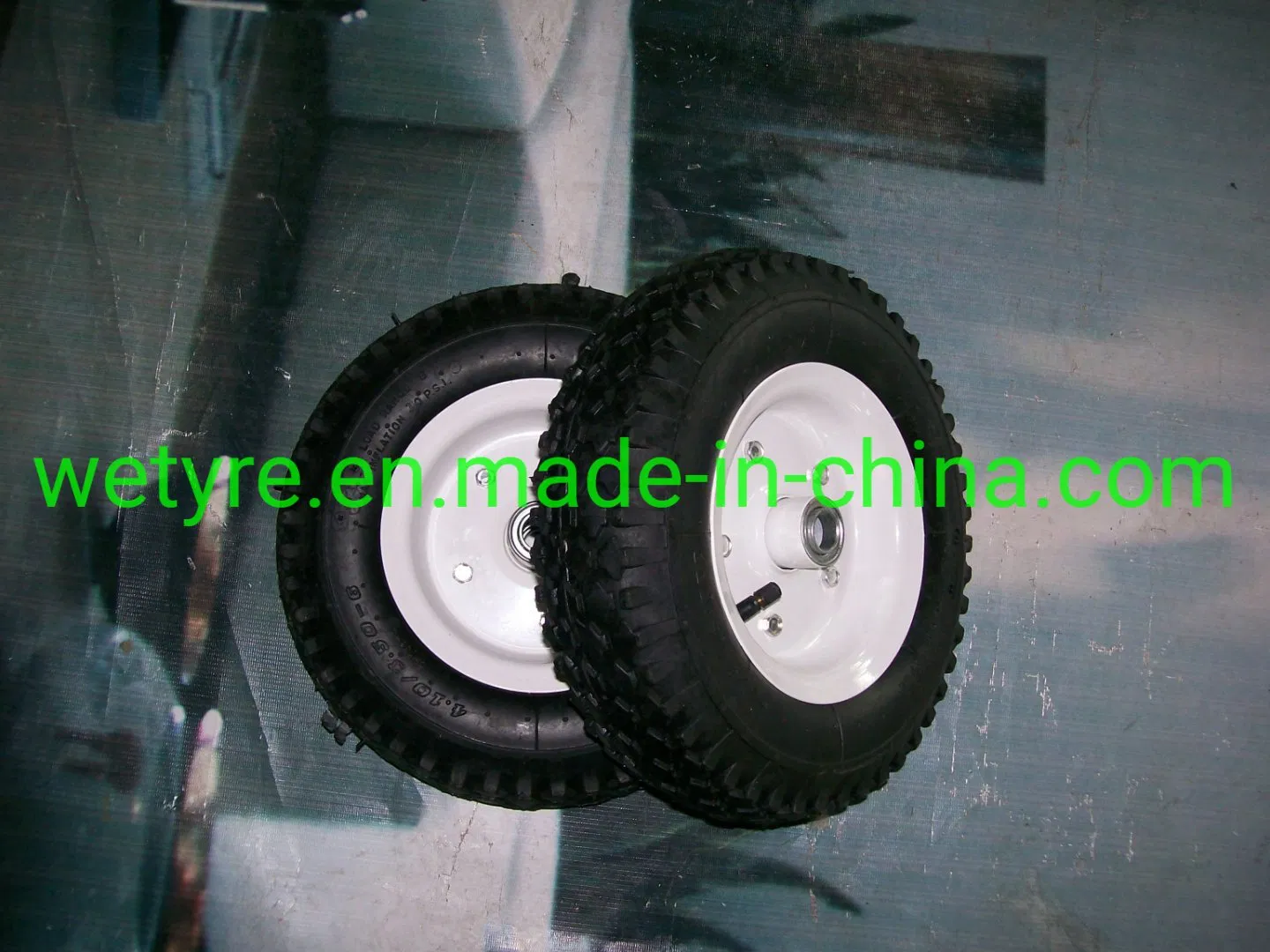 Good Quality Easy Moving Inflatable Pneumatic Rubber Wheel with Inner Tube (4.00-6)