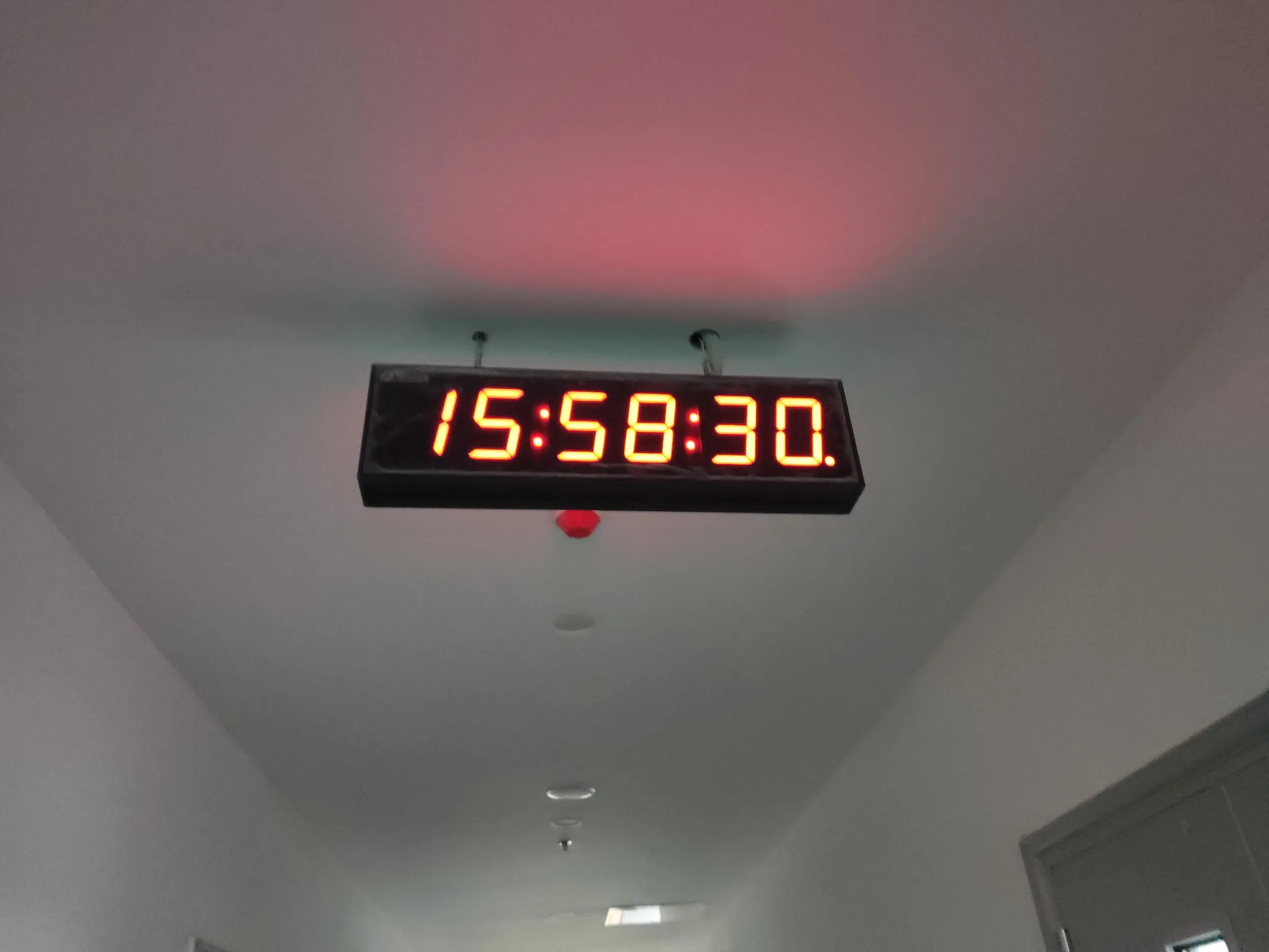 Electric Wall LED Timing Clock Temperature and Calendar Display for Gymnasium Hotel