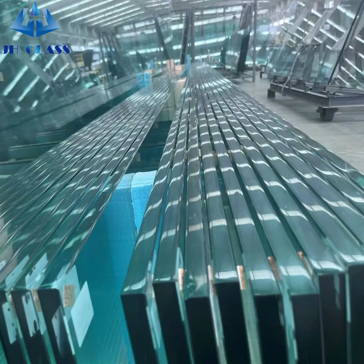 15mm, 19mm Clear, Green, Bronze, Black, Blue High Quality Tempered Glass for Curtain Walls, Special Vehicles, Entrance Glass Doors, Revolving Door