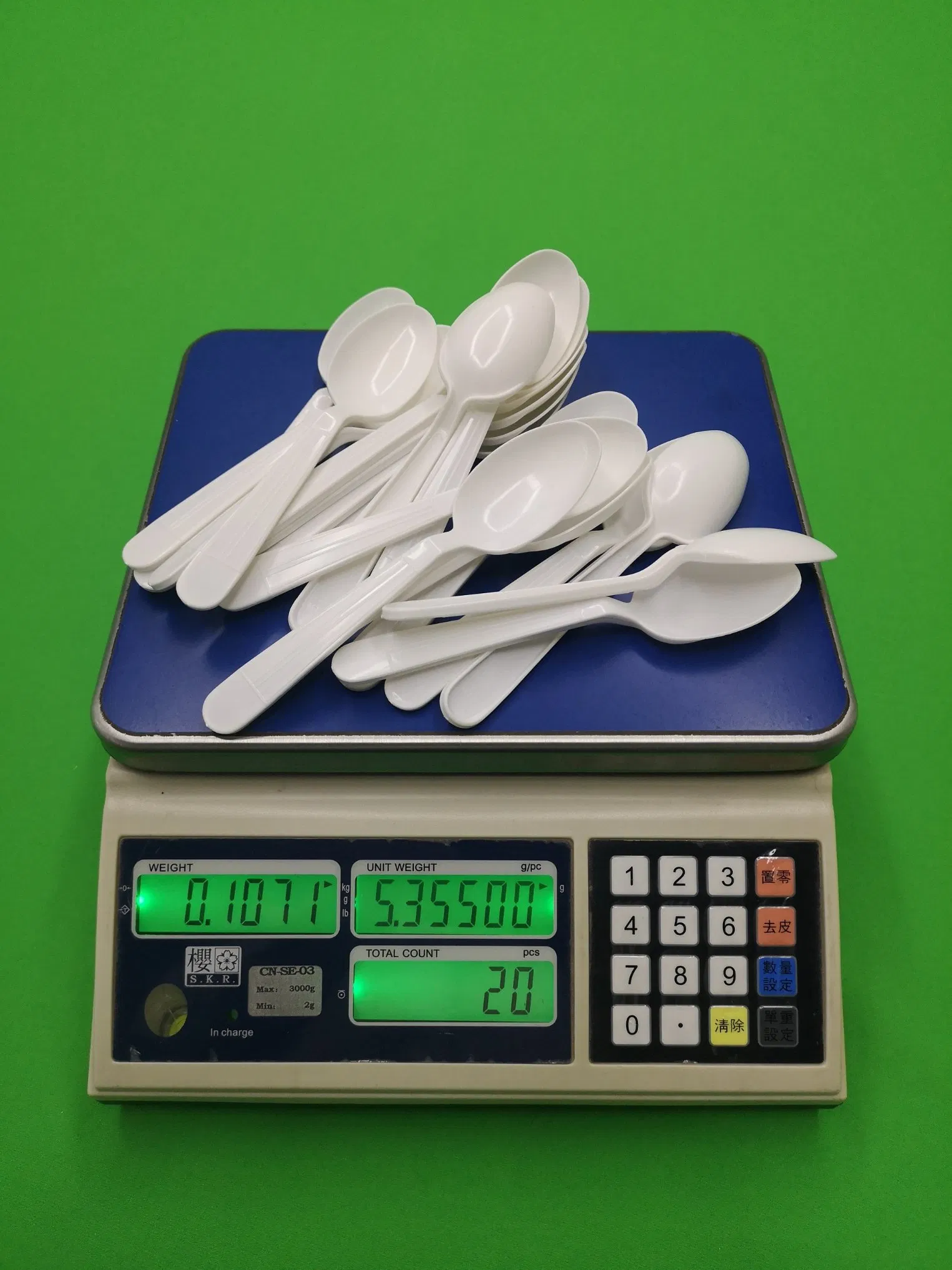 Disposable PP Spoon, Single Use PP Spoon, White, 160mm Length, 5.5 Grams