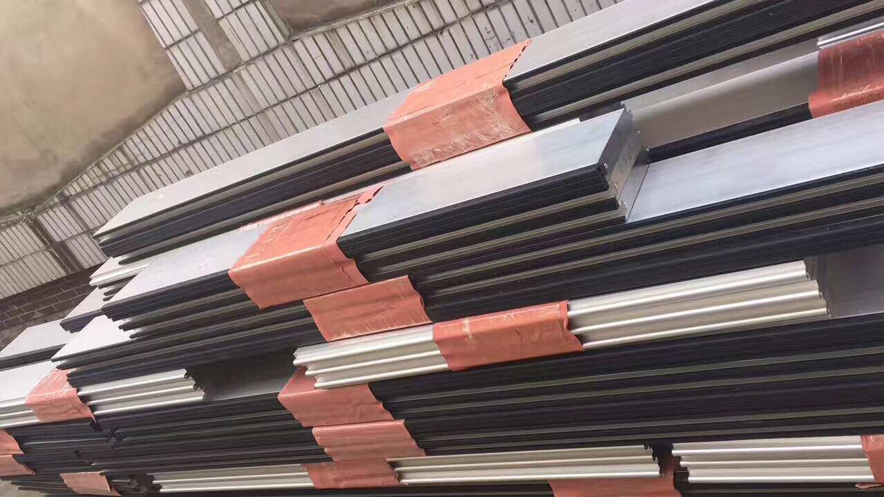 Flood Protection Systems Made with Aluminum