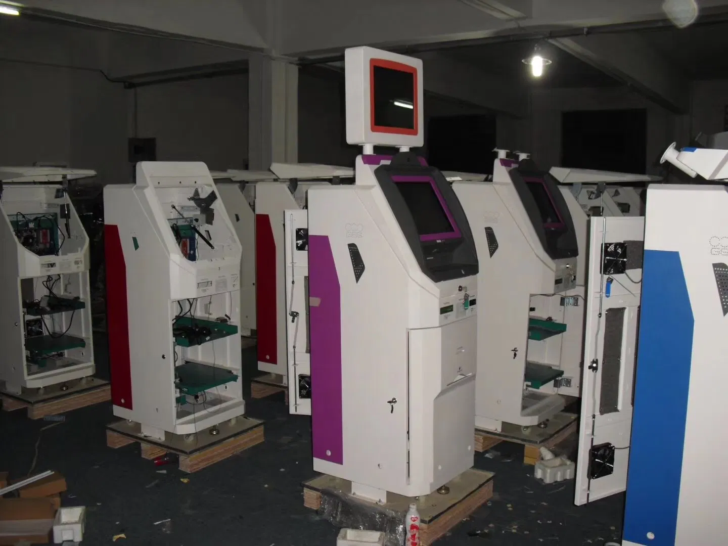 HD Touchscreen Self-Service Payment Kiosk Indoor Free Standing Payment Kiosk with Cash Validator
