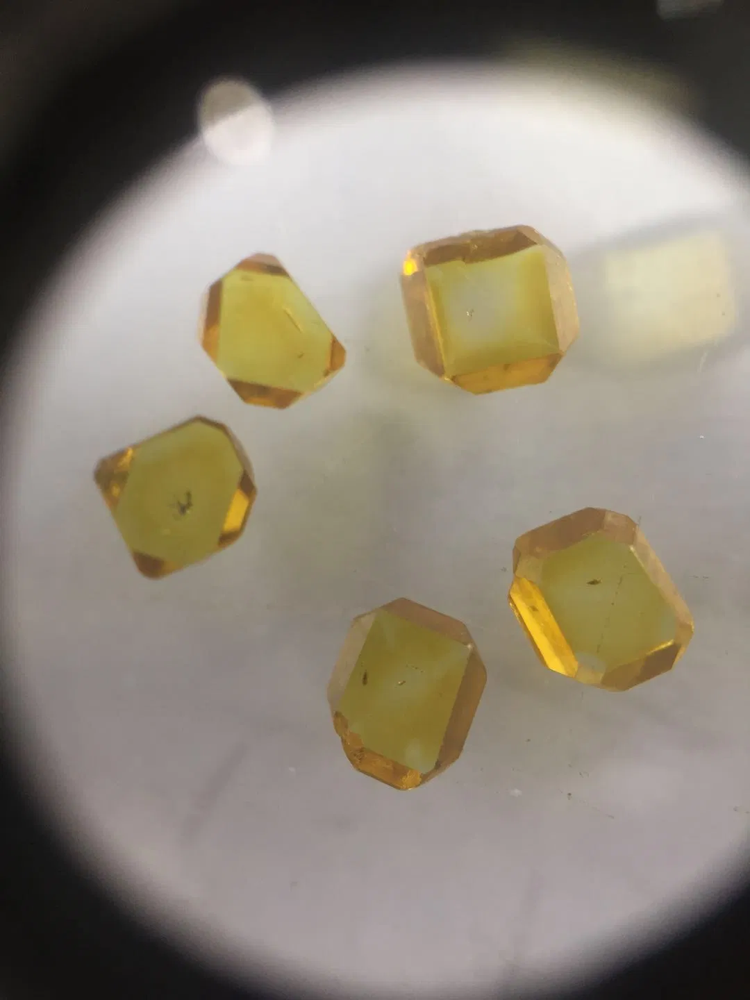 Монохромная пластина HPHT синтетического алмаза