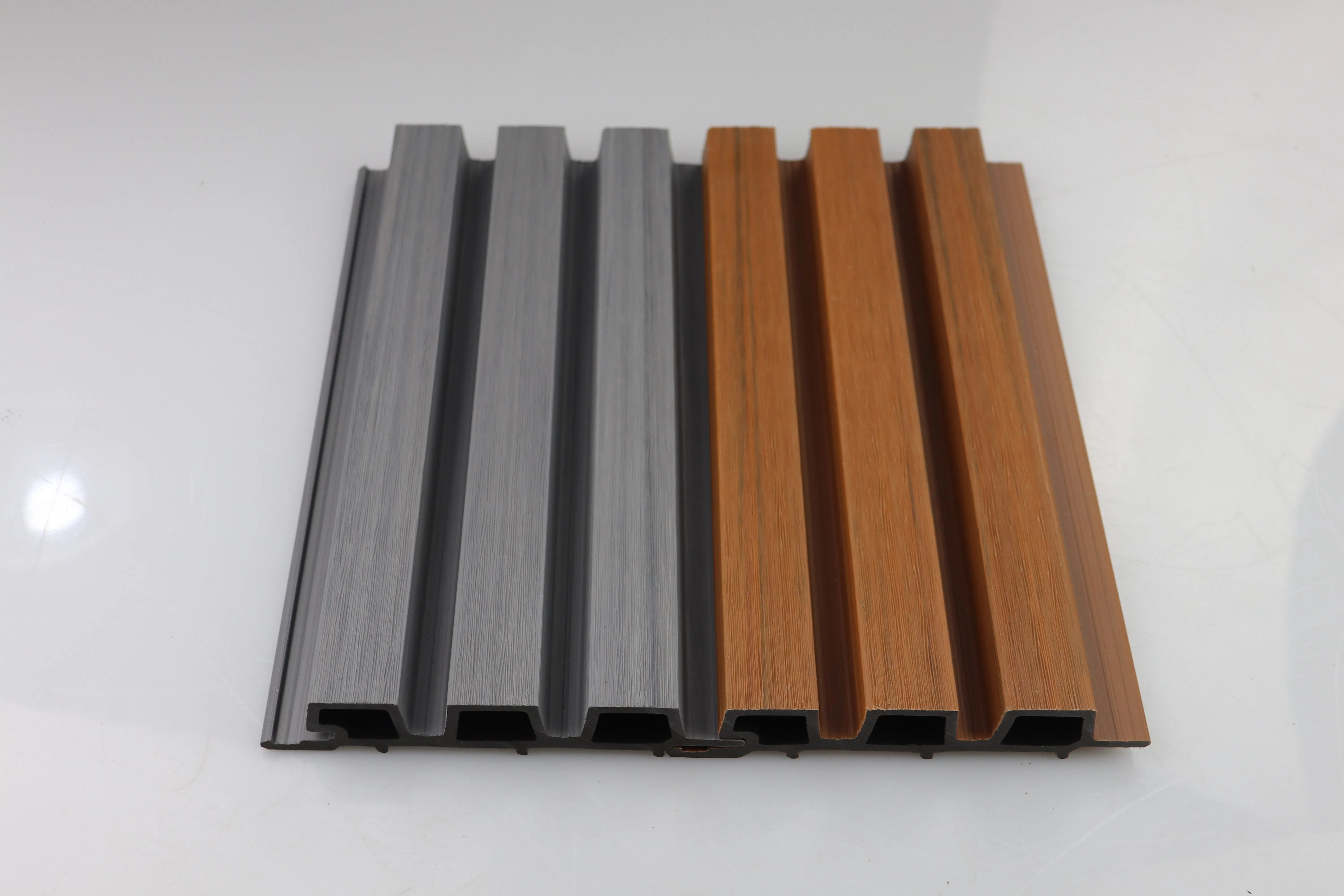 Exterior Co-Extrusion WPC Cladding Composite Wall Panel with 15-Year Durability
