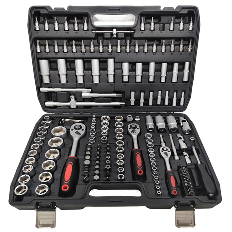 Набор трещоточных ключей и головок 24/72 зуба