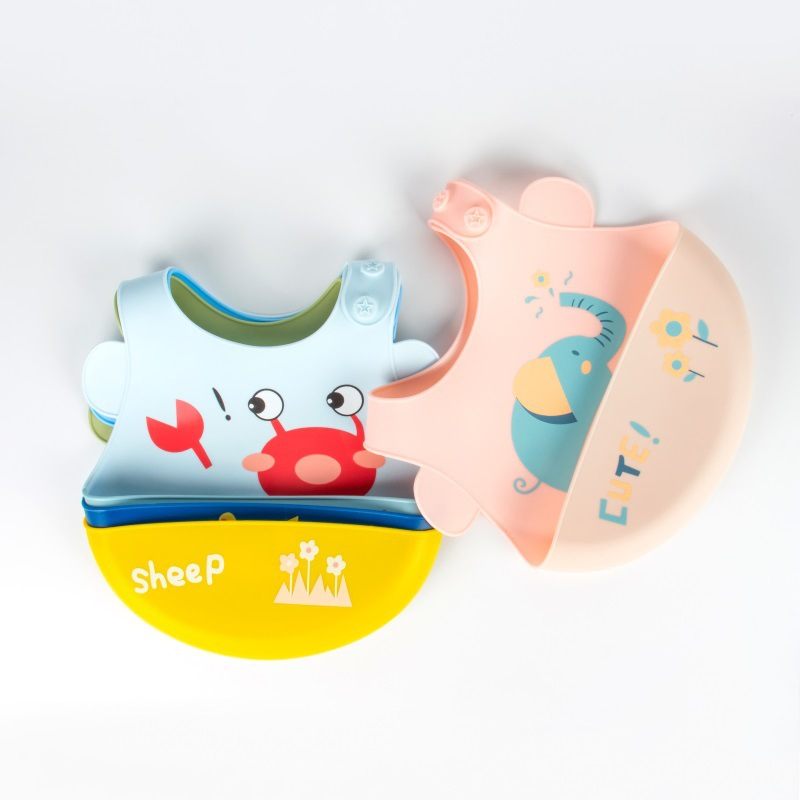 Adjustable Anti-Bacterial Children Feeding Training Set Custom Printed Cartoon Silicone Baby Bib