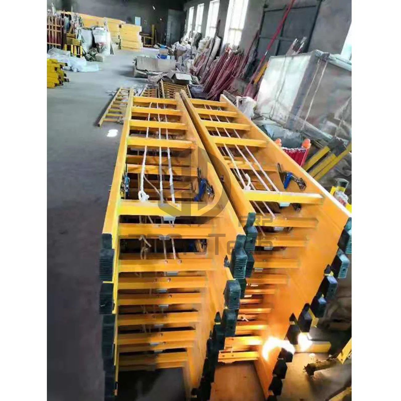 High Strength Light Weight FRP GRP Fiberglass Extension Insulating Folding Step Ladder