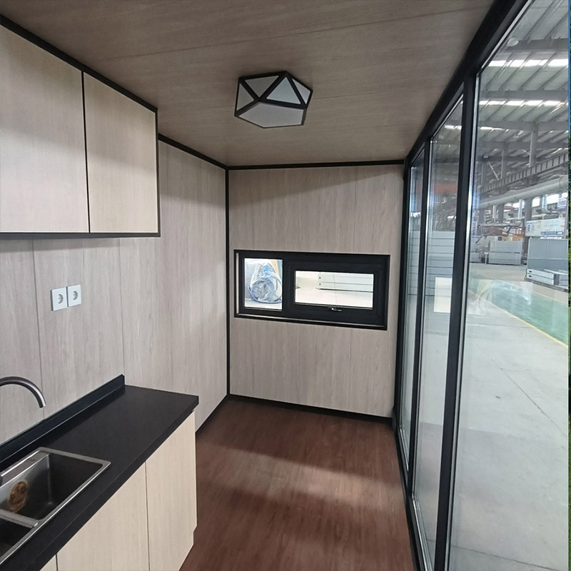 Prefab Pod Shaped Prefabricated Movable Steel Structure Container Home Apple Cabin House