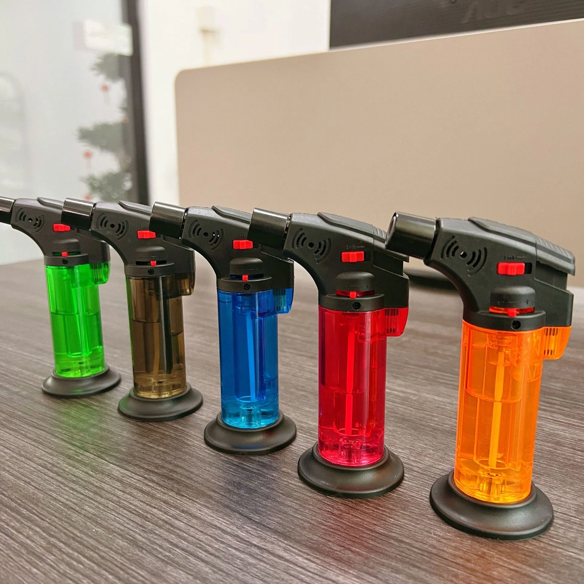 Windproof Refillable Butane Gas Torch Lighter Custom Logo Metal Construction Luminous Watch Function for Cigarette Lighting