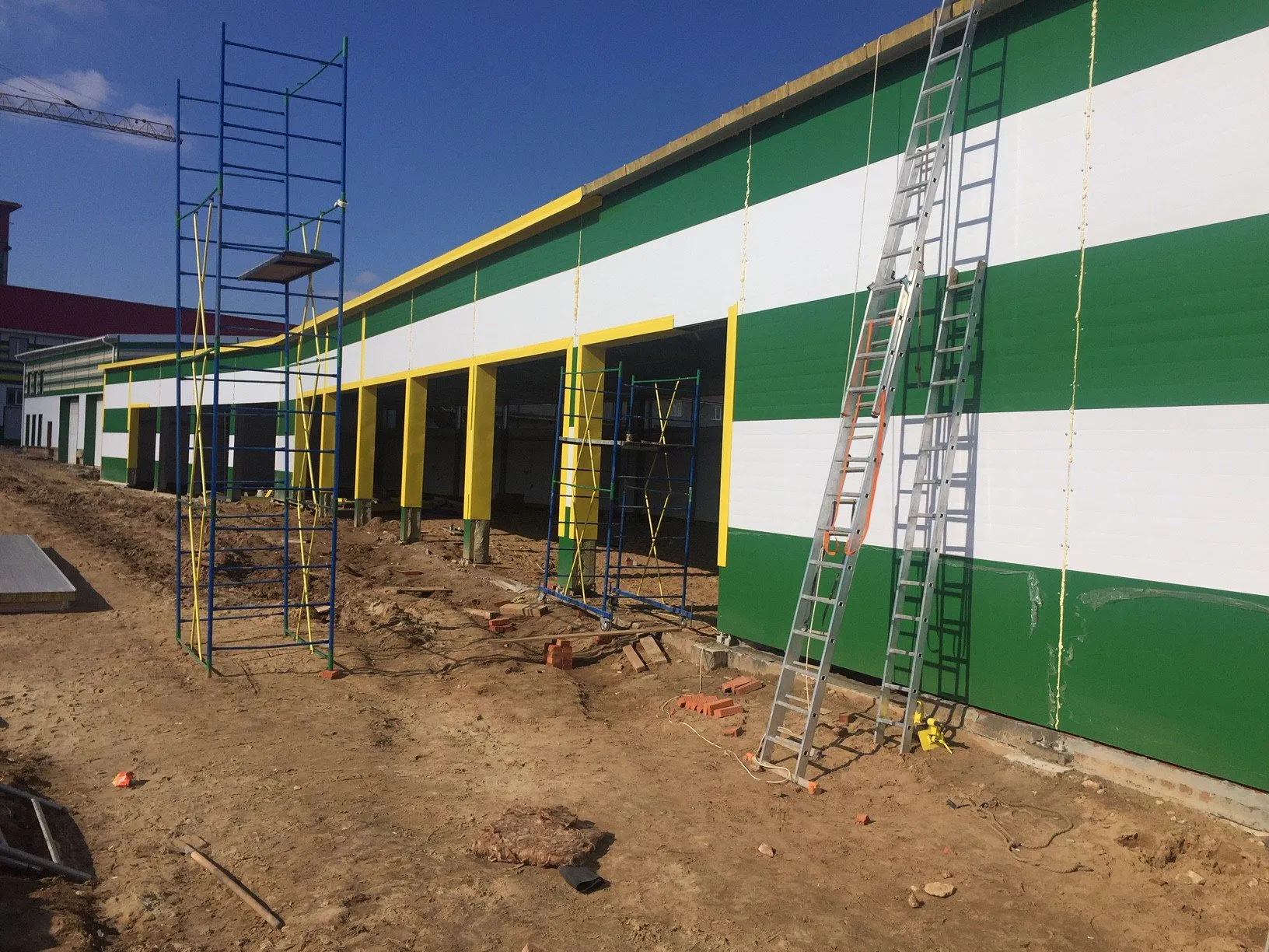 Prefabricated Metal Industrial Light Structural Customized Building Steel Farm Shed