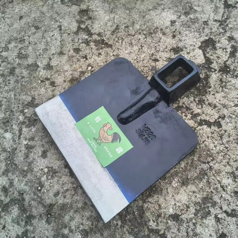 H320 Railway Steel Garden Hoe with Wood Handle 8.27in Blade Durable