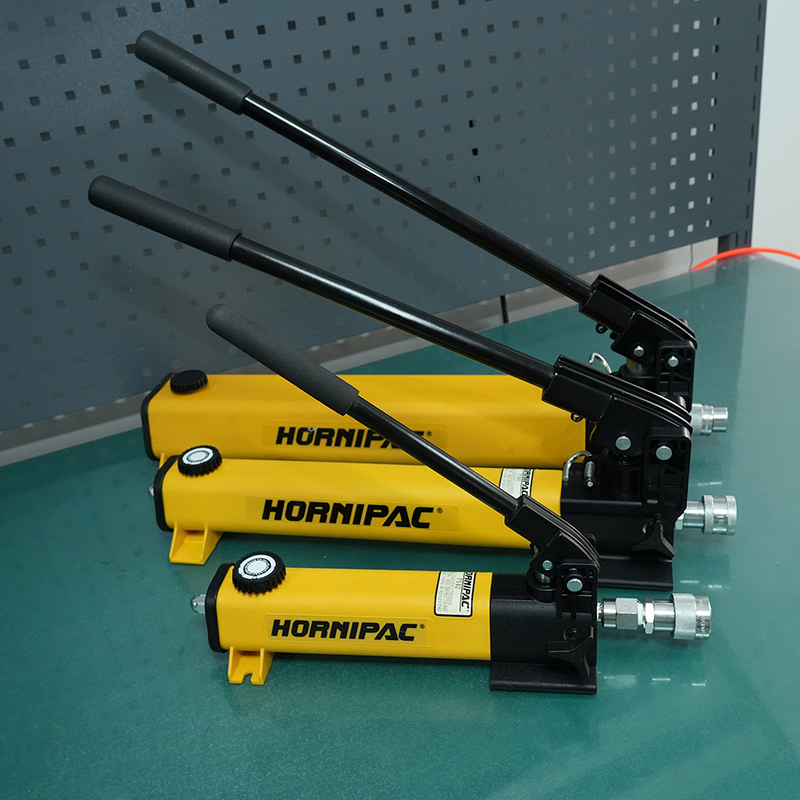 P142 10000psi/700 Bar Single Acting Two Speed Lightweight Hydraulic Hand Pump Manual Pump