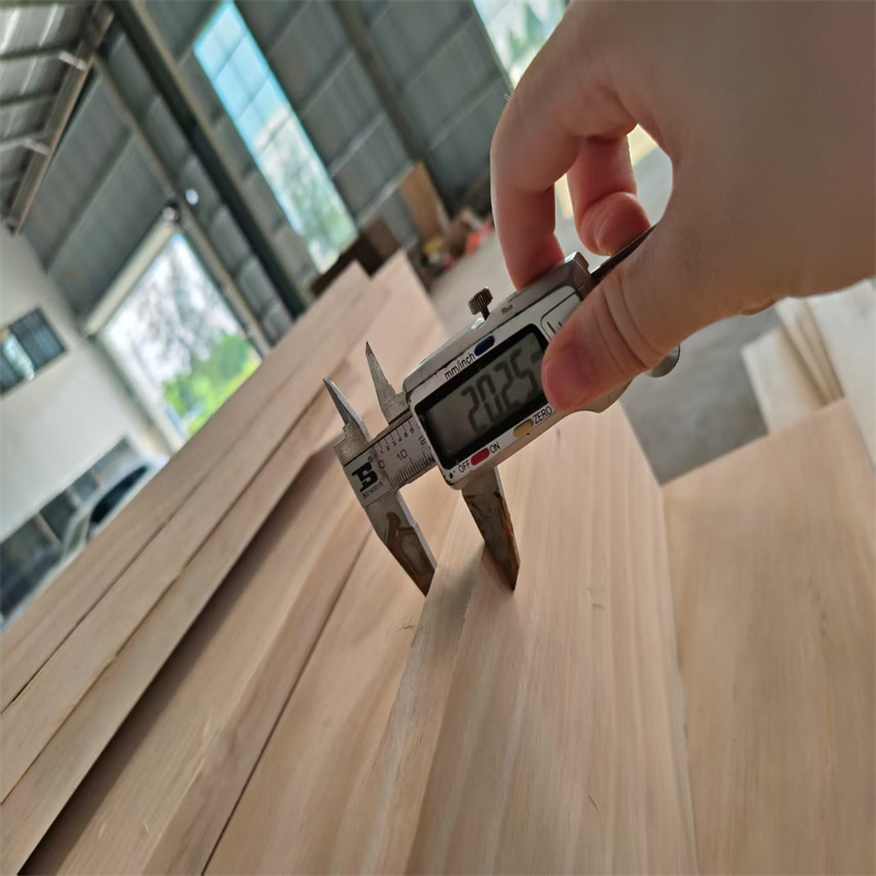 Source Factory Wood Moulding Material Radiata Pine Wood Panel