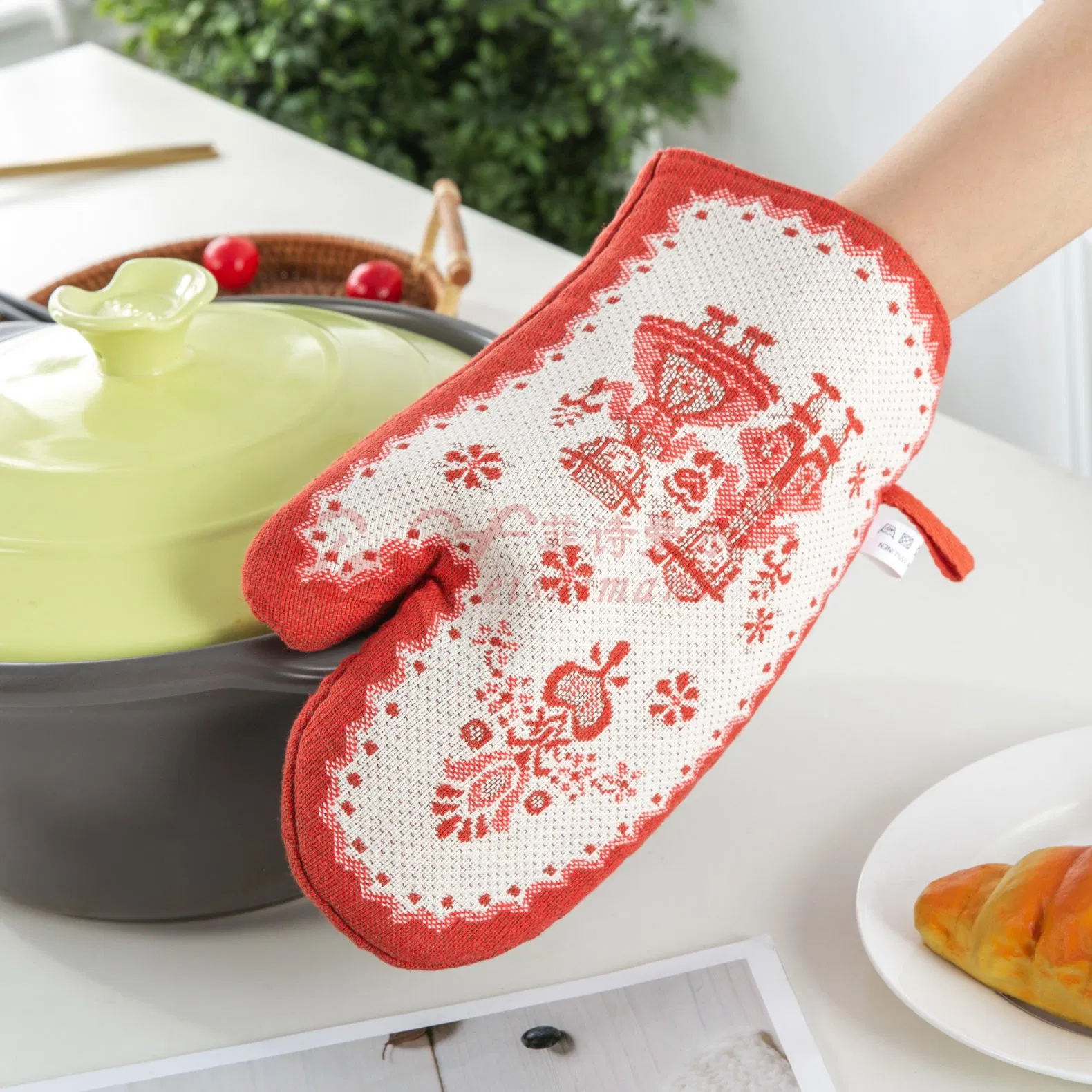 Oven Mitts Anti-Scalding Cotton Placemats Insulation Pads Baking Kitchen Gloves