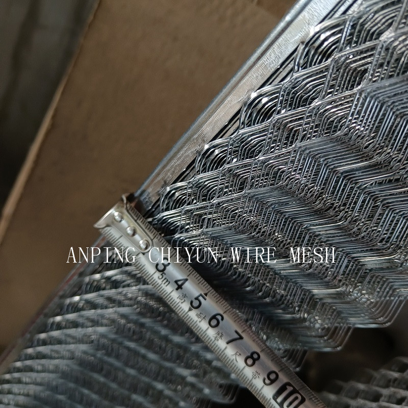 3cm Galvanized Expanded Metal Angle Bead for Building Corner Reinforcement