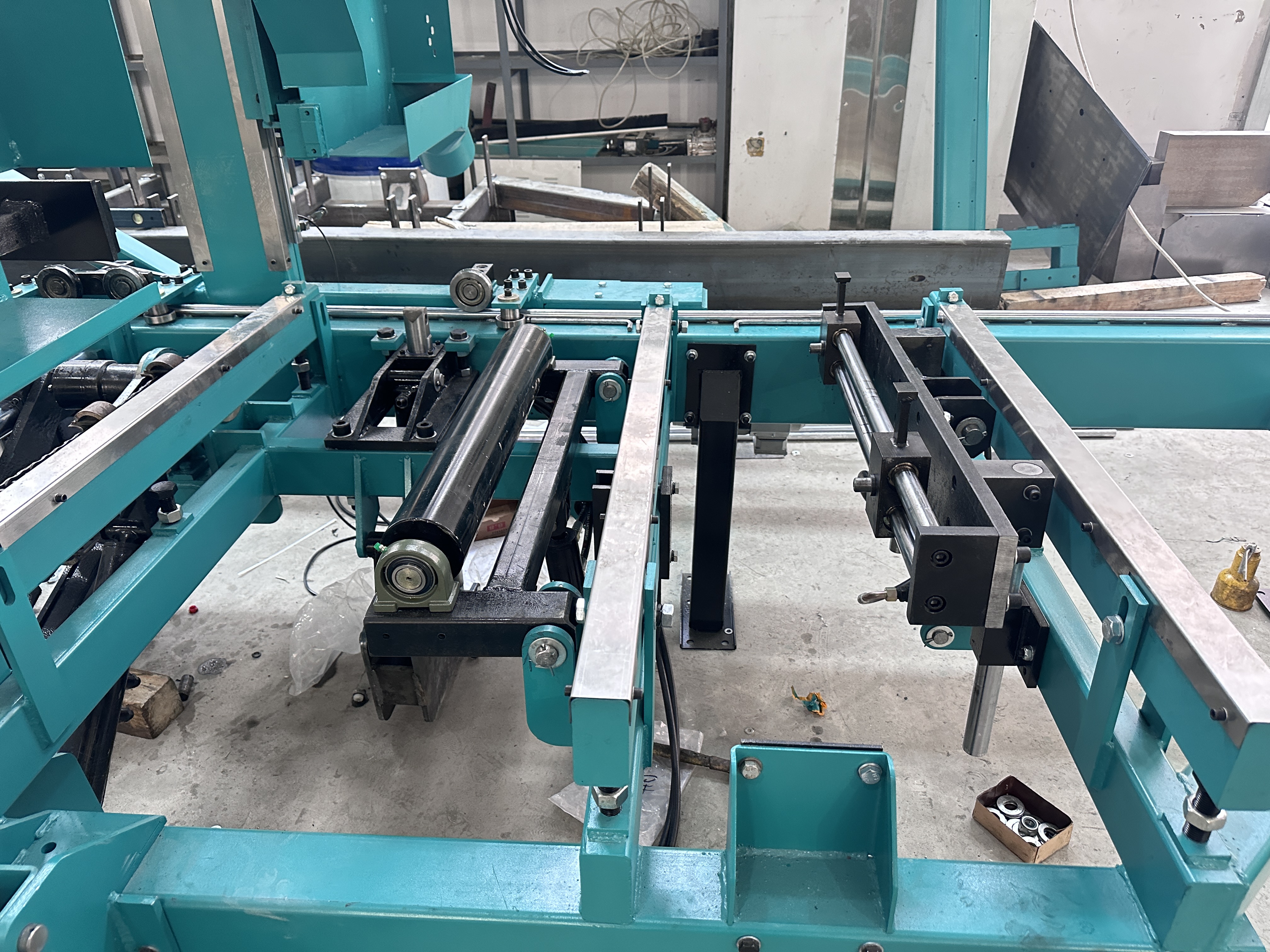 Ленточная пила по дереву горизонтальная популярная