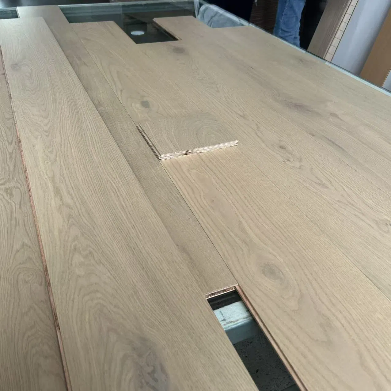 Hardwood Timber Engineered Flooring Brushed UV Stained European Oak Engineered Flooring Engineered Oak Floor Timber Oak