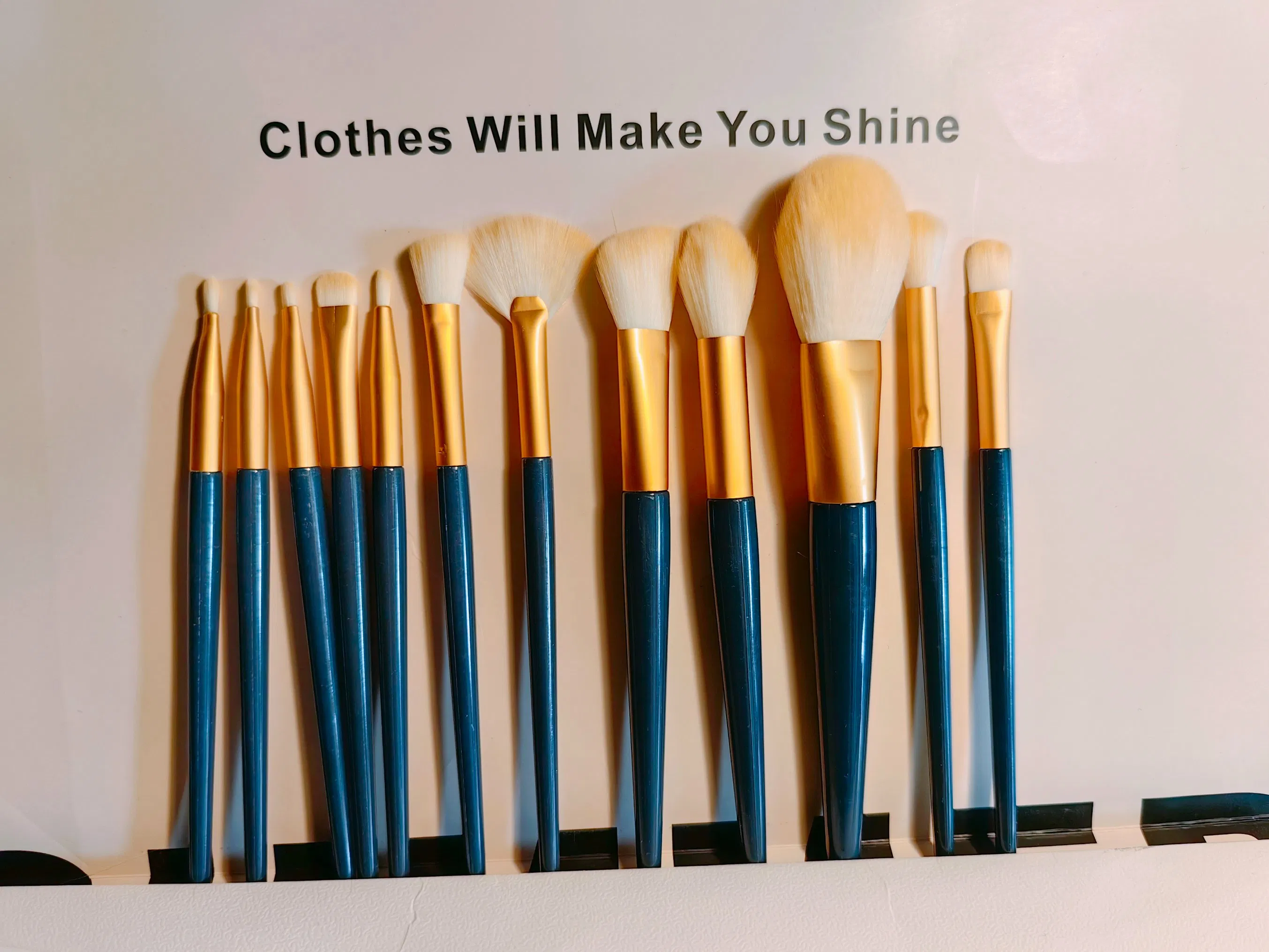 2025 Sustainable Makeup Brush Set: 12 Eco-Friendly Tools