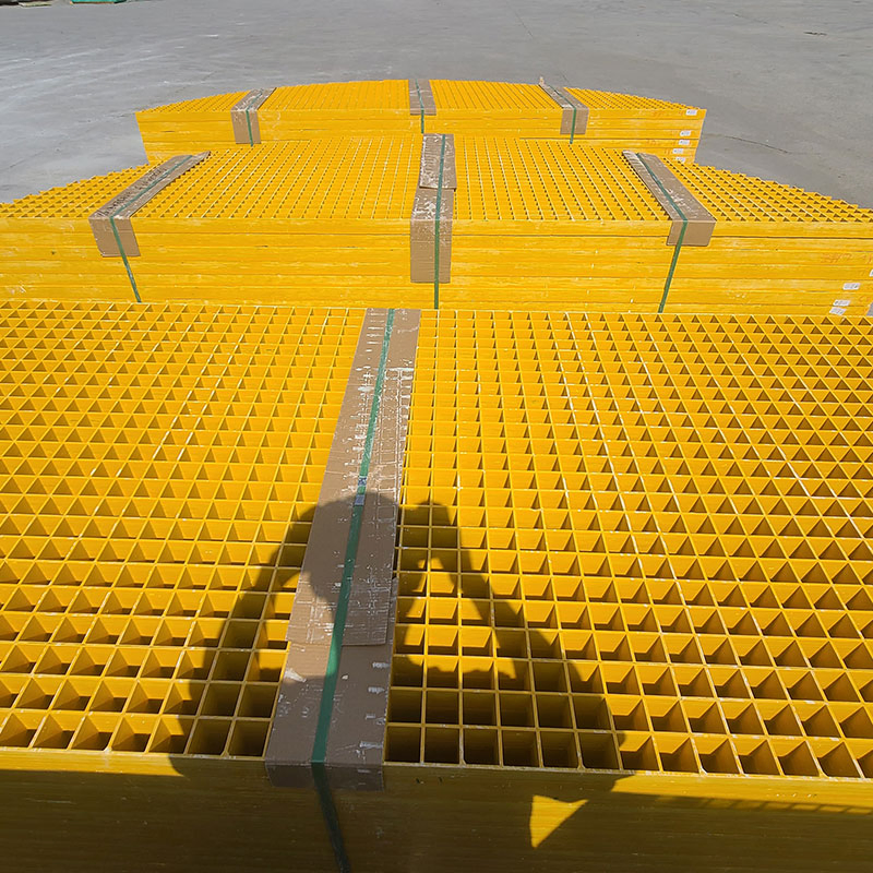 M4030 Weather-Resistant Year-Round Performance Fiber-Reinforced Plastic Grating Molded Pultruded Non-Slip Heavy-Duty FRP GRP Fiberglass Grating