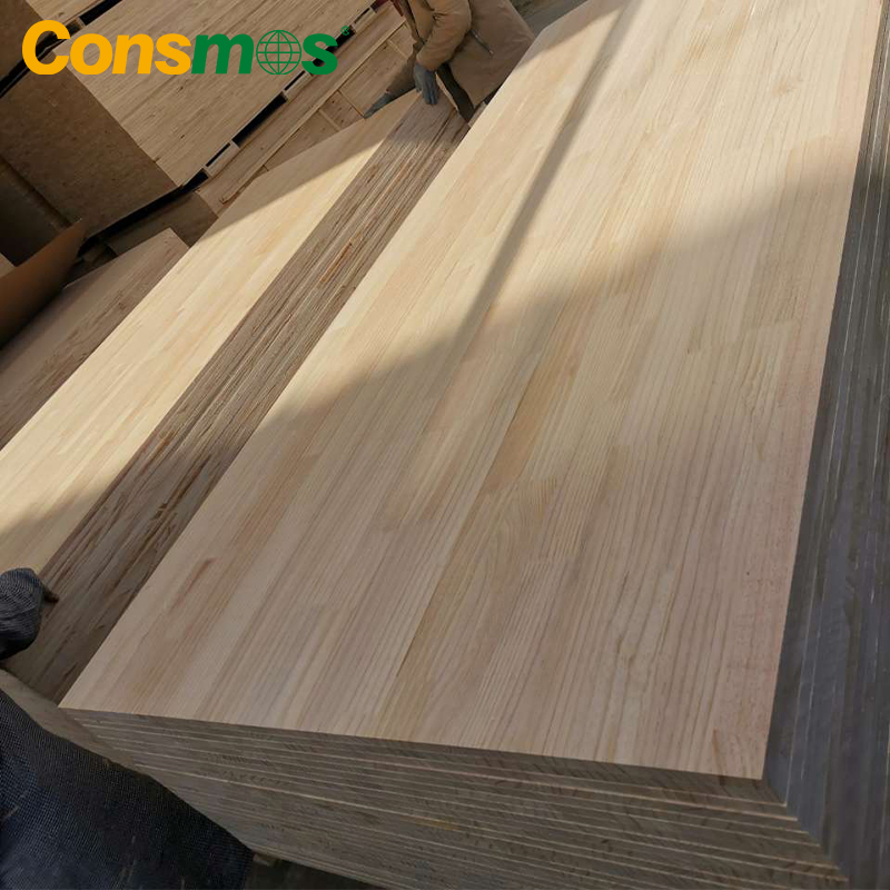 Environmental Friendly Furniture Grade Radiata Pine Wood Timber Solid Wood Finger Jointed Board with Natural Wood Color