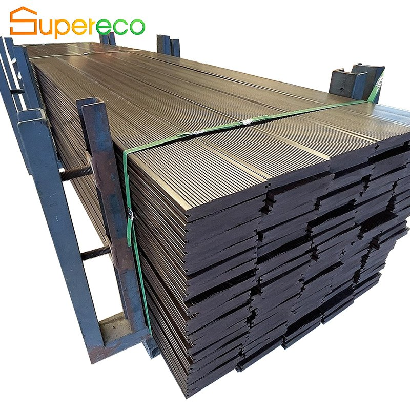 ВПК террасная доска Hollowdecking, устойчивая к УФ-лучам