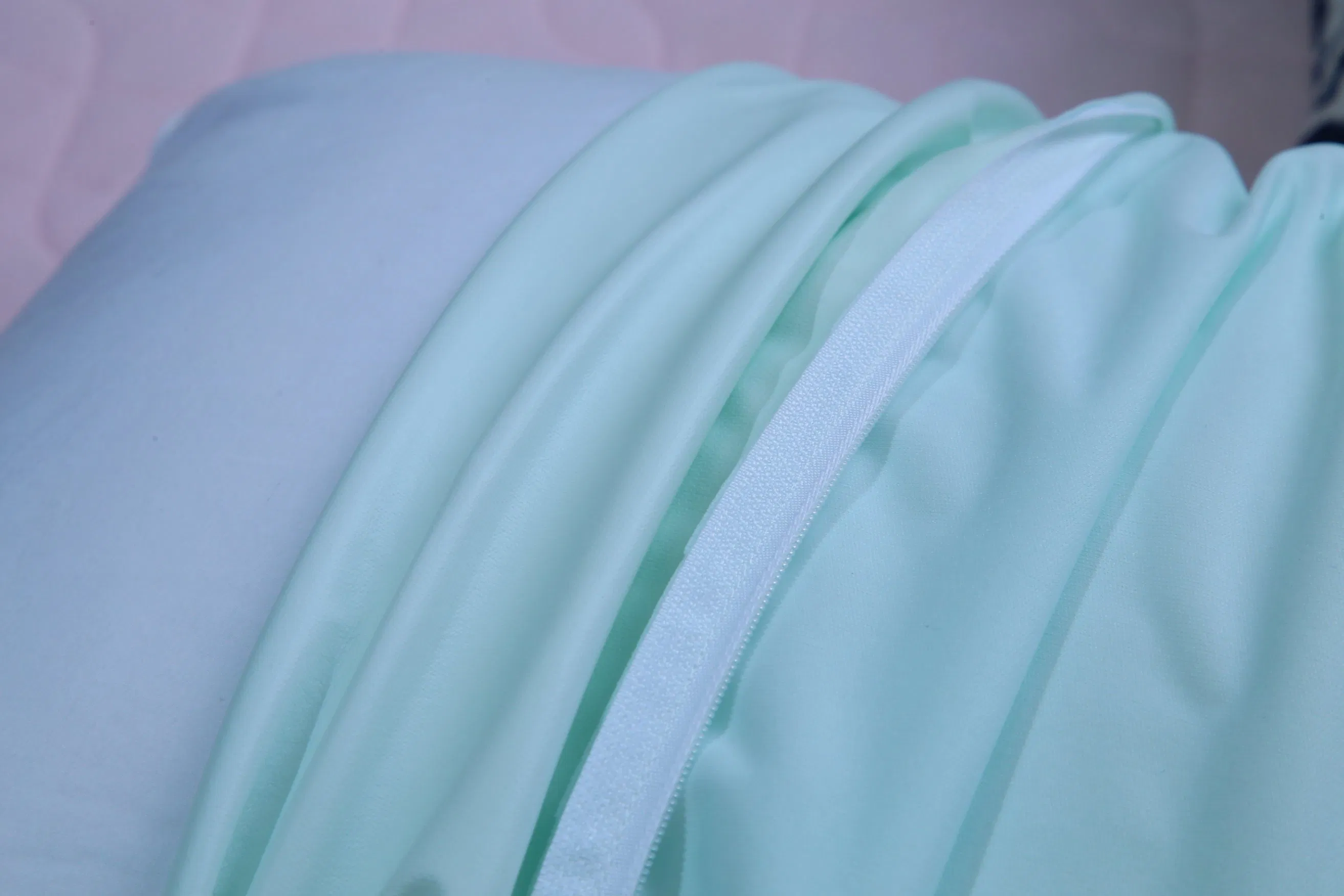 Zippered Waterproof Knitted Polyester Pillow Cover Pillow Protector Hotel Breathable Durable